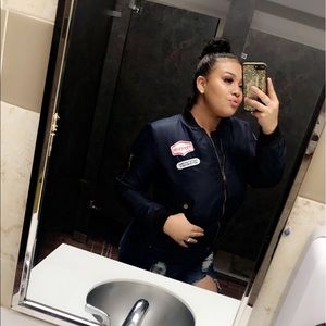 Meet your Posher, Yesenia