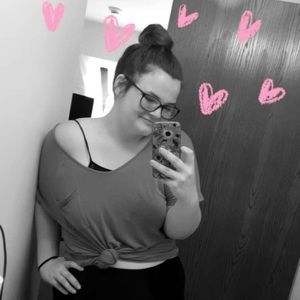 Meet your Posher, Marissa