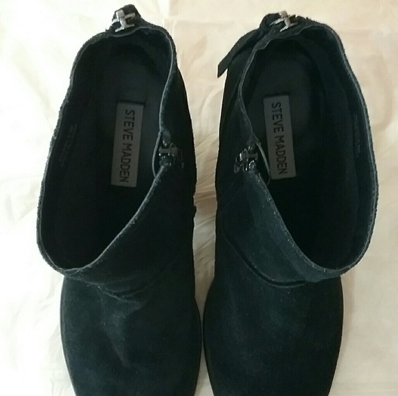 Steve Madden Milaan Ankle Boots - Picture 3 of 5