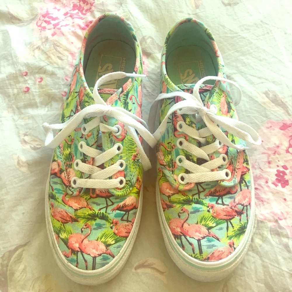 Flamingo vans