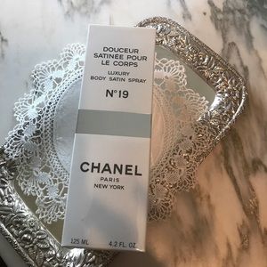 Chanel luxury body satin spray
