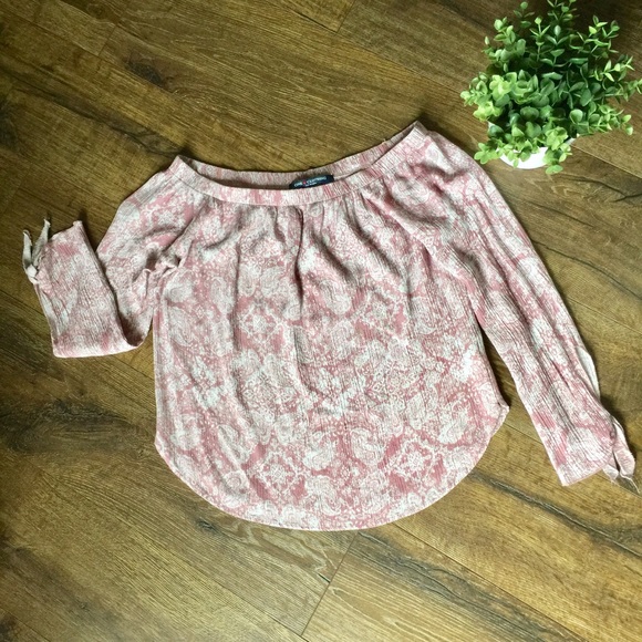 one clothing Tops - One ❤️ Clothing Los Angeles off shoulder Gypsy top