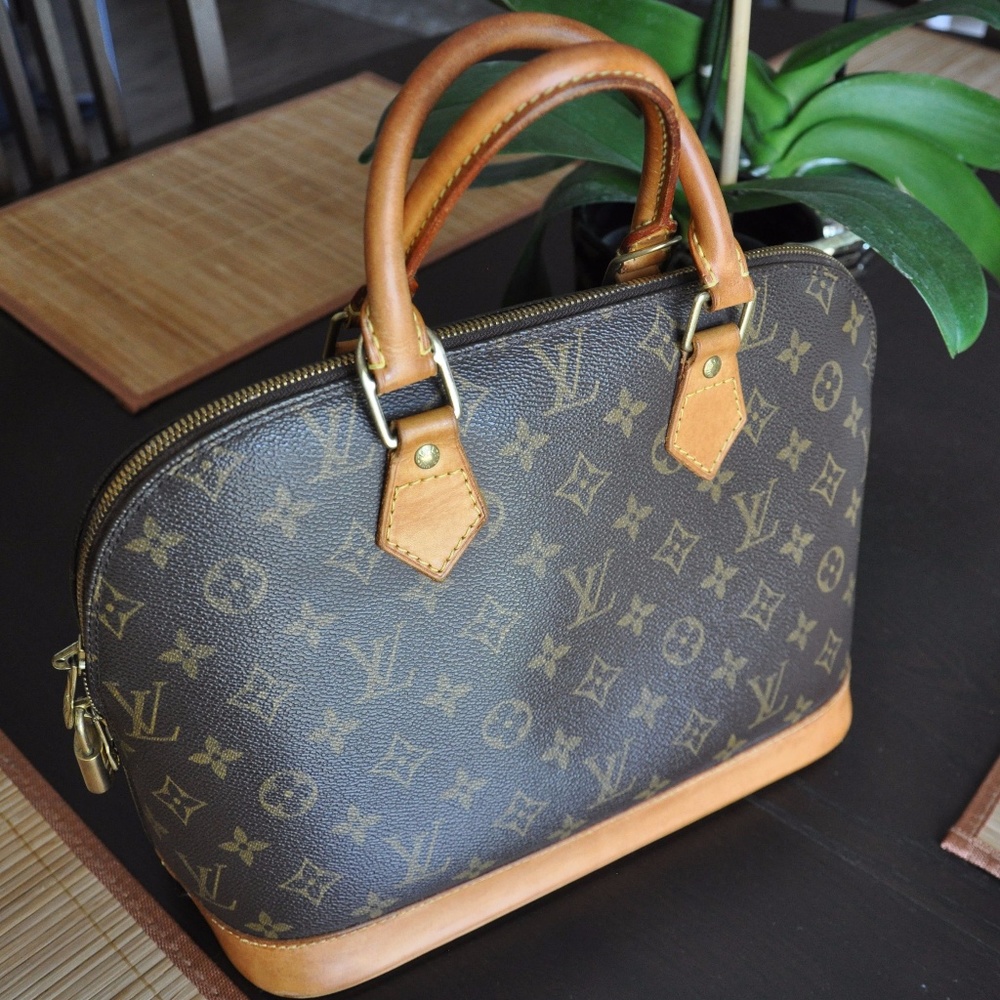 Authentic Louis Vuitton Alma PM
