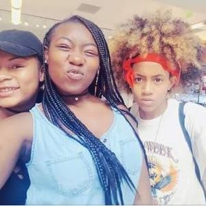 Meet your Posher, Naya