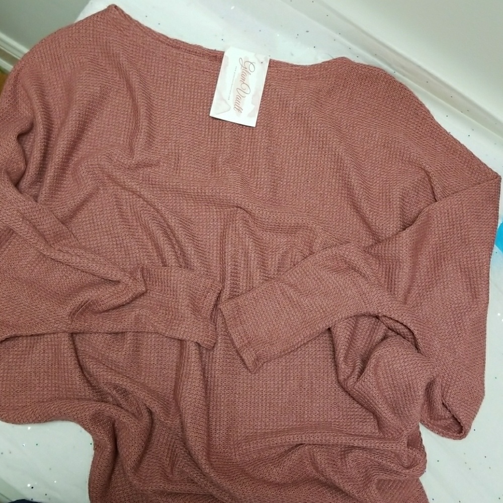 LAST ONE!! Oversized Textured Top! PRICE FIRM!! - Picture 4 of 5