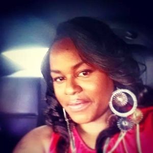 Meet your Posher, Monique