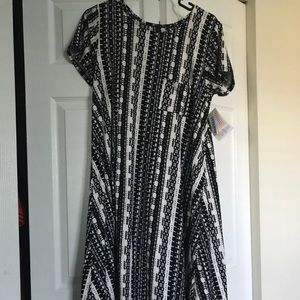 LuLaRoe Carly BNWT Size S Aztec boho print