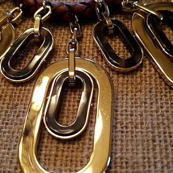 Michael Kors Goldtone  Tortoise Link Necklace EUC - Picture 5 of 8