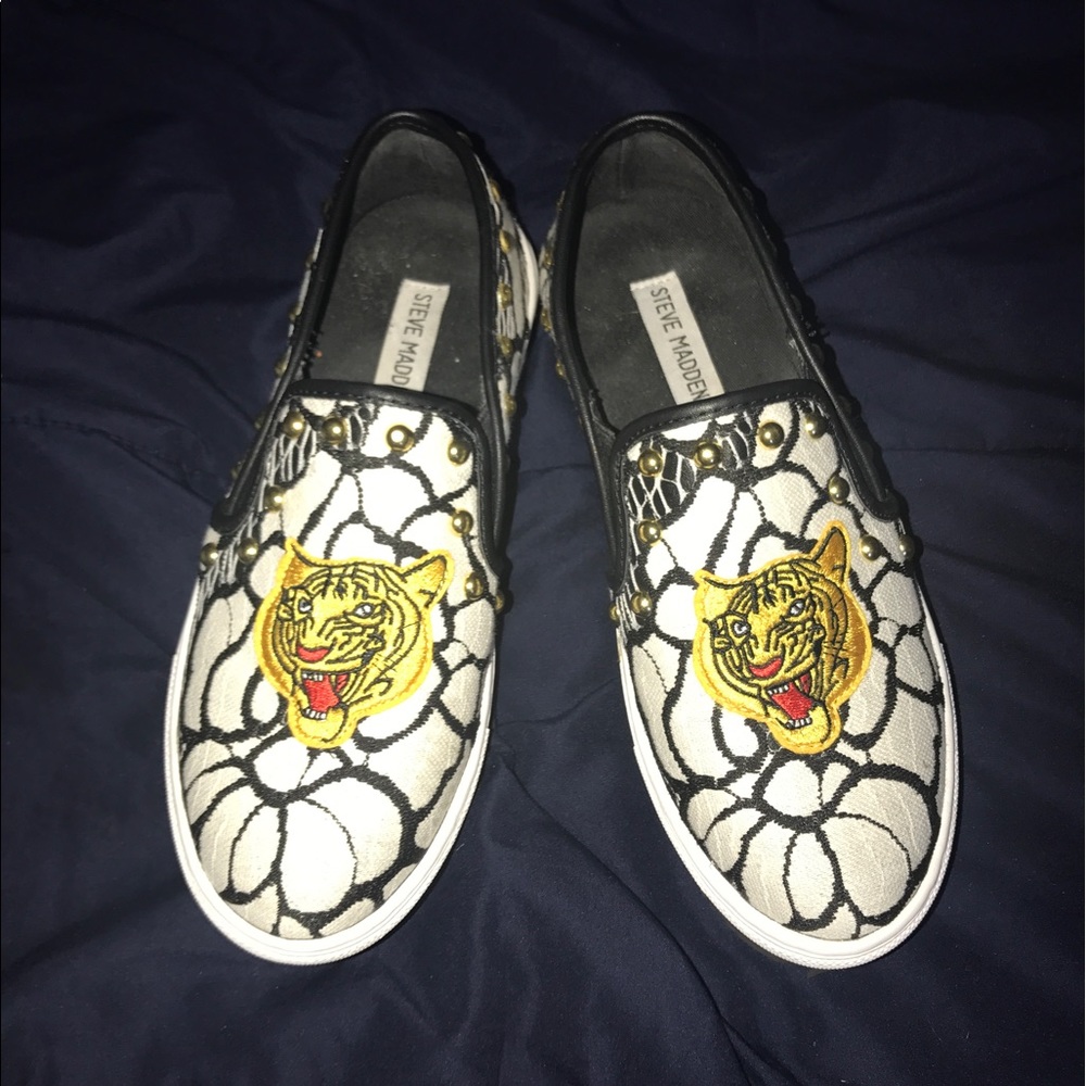 Steve Madden Tom toms, beautiful! FLATFORMS!!!