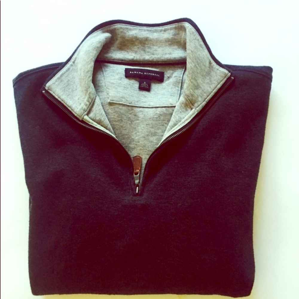 🎈LAST CALL 🎈 Banana Republic - Zip Neck Sweater