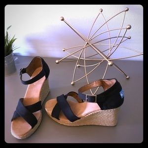 TOMS - Strappy 4" Wedge in Black Canvas