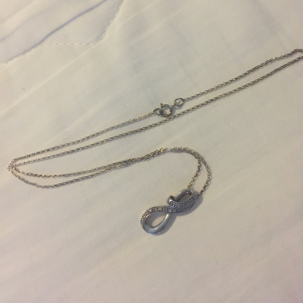 Silver infinity necklace