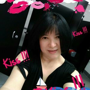 Meet your Posher, Evelyn