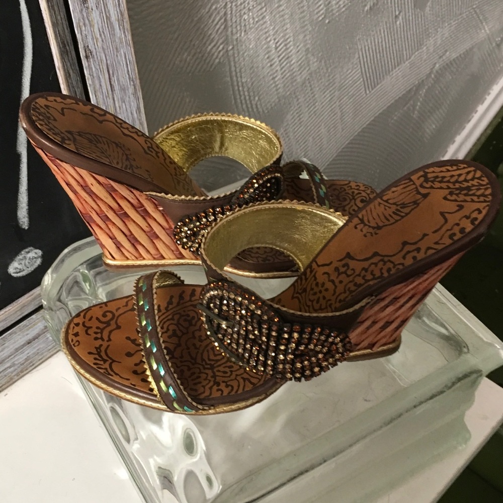 Vicini Wedges