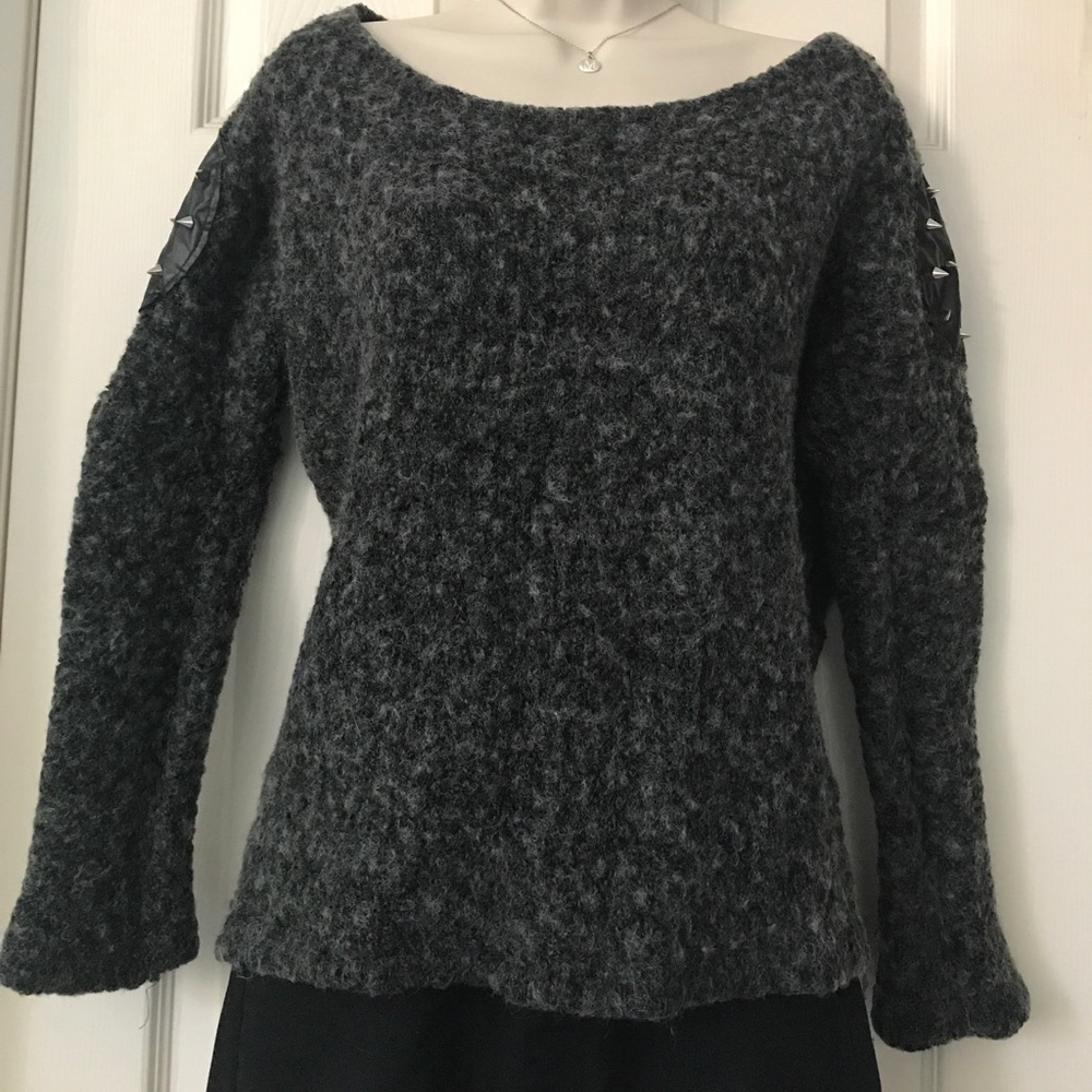 Better B Gray Pullover Spiky Sweater