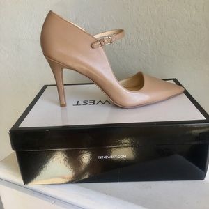 Nine West Jennelle Taupe pump. New in box. Size 9.