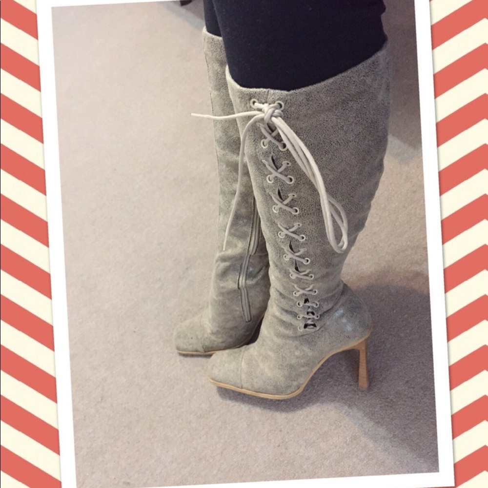 Boots lace up size 7 heels