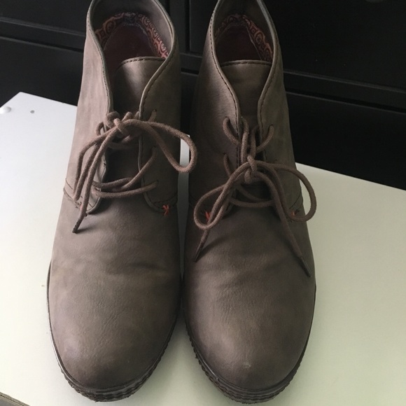 🍂Brown wedge ankle boots🍂 - Picture 2 of 8