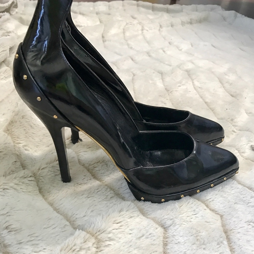 Authentic Gucci Black Patent Leather Pumps