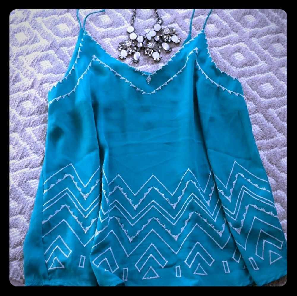 Beautiful dressy tank size Medium