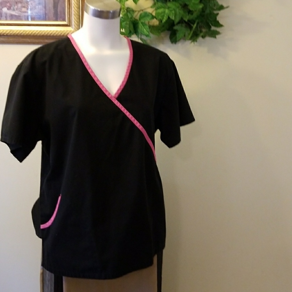 Liana Uniforms size XL black and pink.