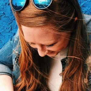 Meet your Posher, Lauren