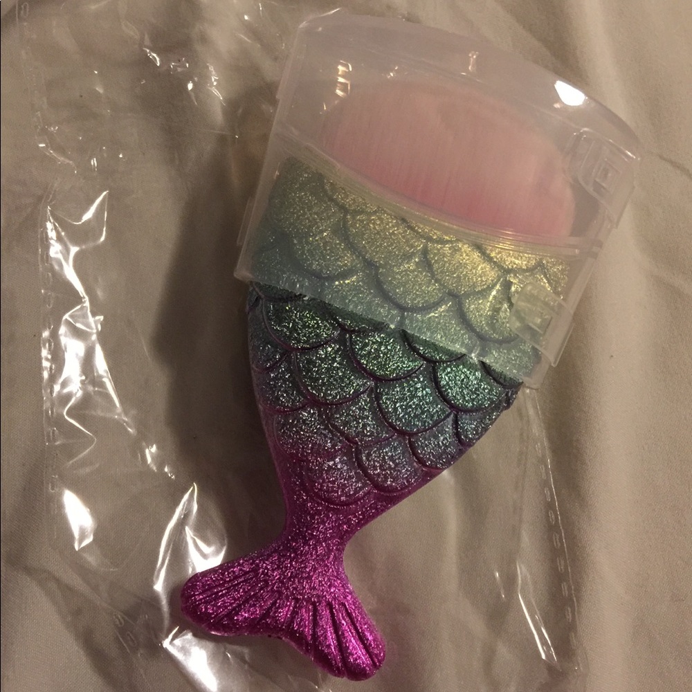 Colorful Fishtail brush