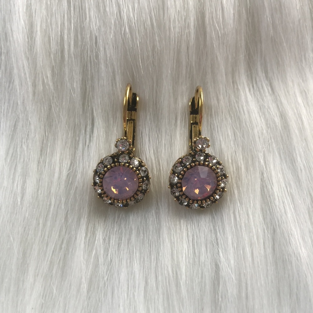 Exquisite Earrings - Picture 2 of 3