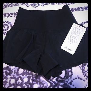 Smooth Runner Short Size 4 NWT