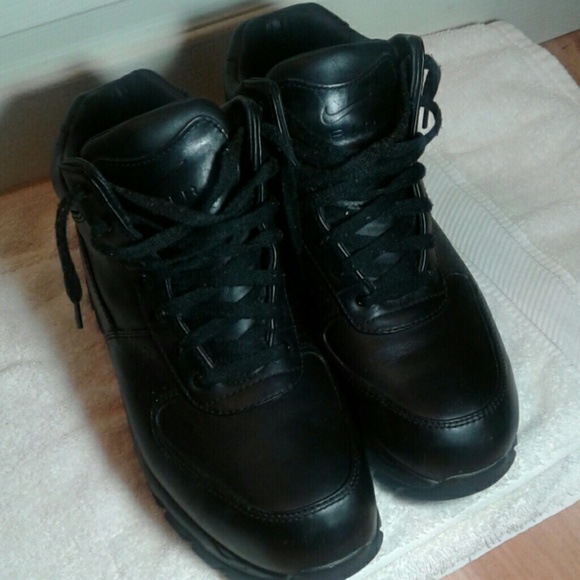 mens nike goadome boots