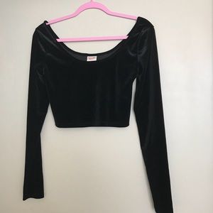 Long sleeve crop top
