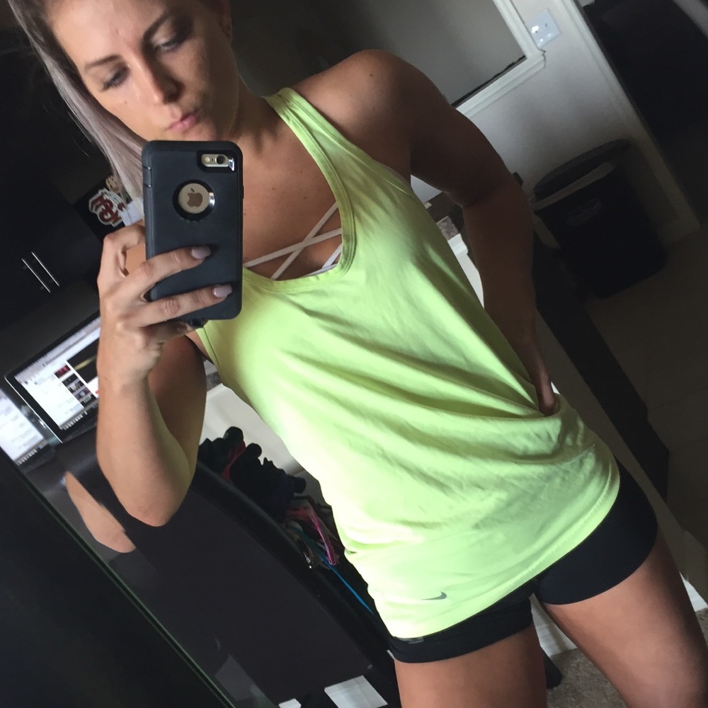Nike workout tank