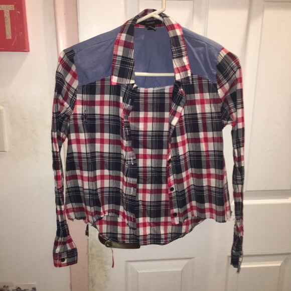 Cropped Flannel - Picture 1 of 2
