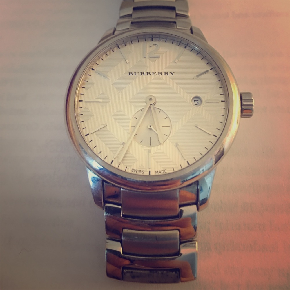 Burberry men’s watch silver with etched design