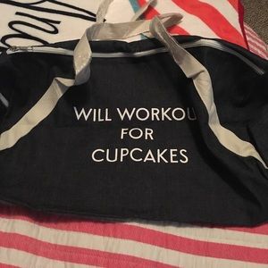 Private party gym bag from fabfitfun fall box.