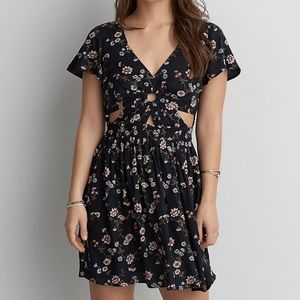 American Eagle Floral Keyhole Dress