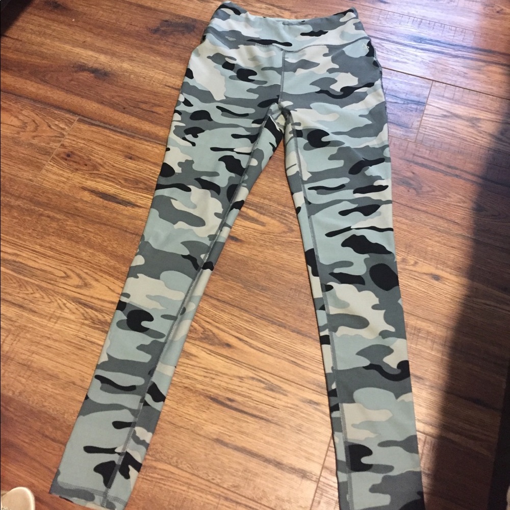 Camo leggings