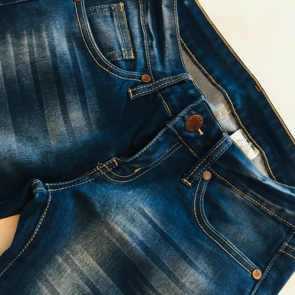 NWOT ❤️ V.I.P. Skinny Jeans - Picture 4 of 5