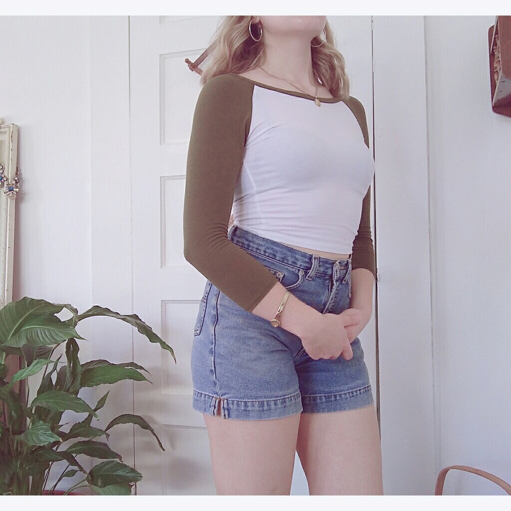 Cropped Baseball Tee - Picture 4 of 8