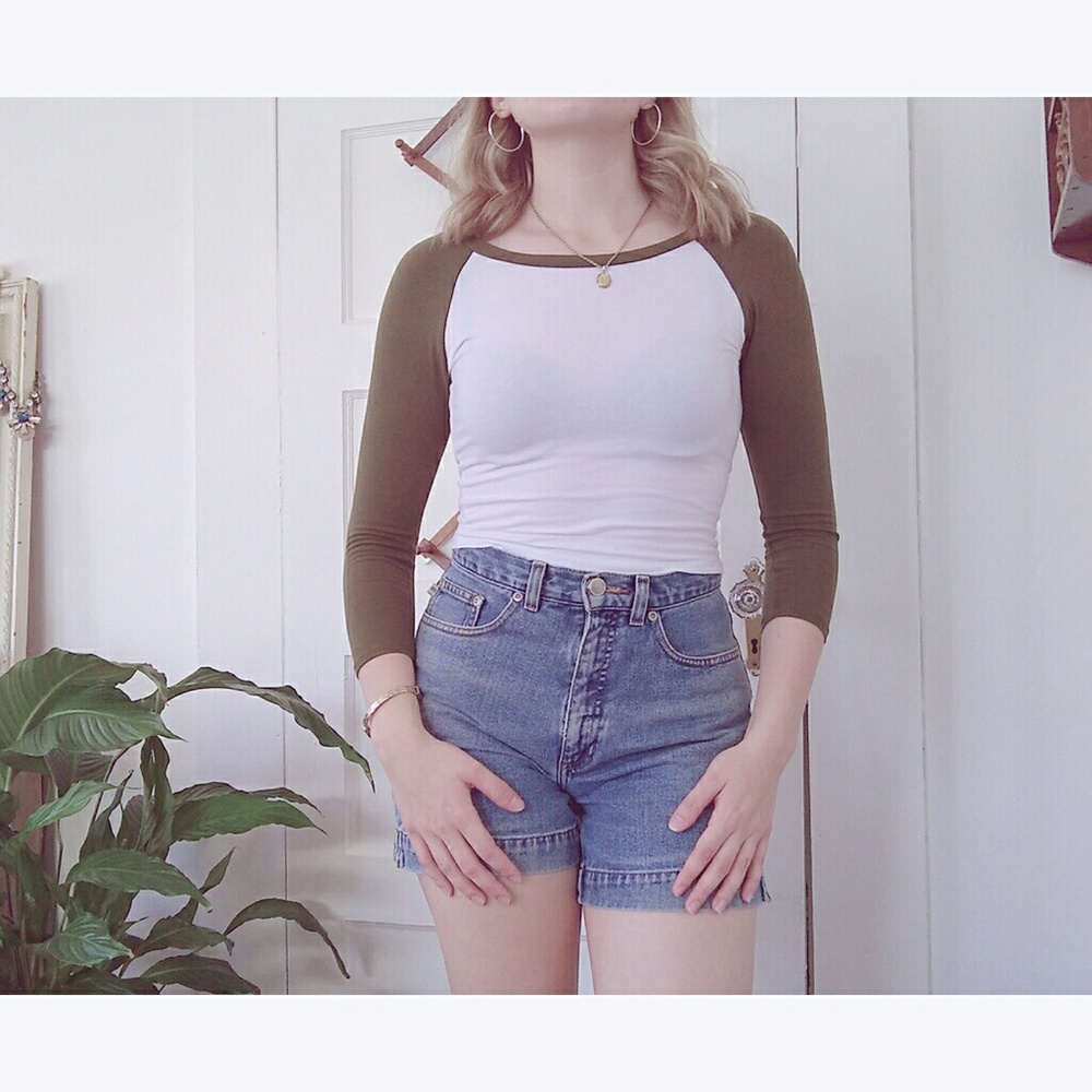 Cropped Baseball Tee - Picture 5 of 8