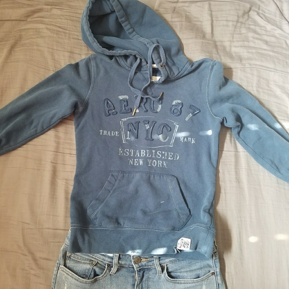 **MOVING SALE** Aeropostale Sweatshirt - Picture 1 of 5