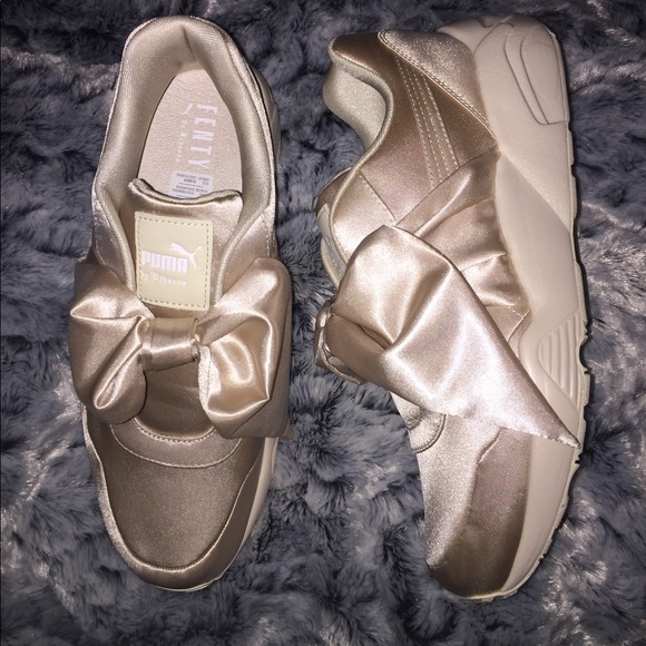 FENTY SATIN BOW SNEAKERS BY PUMA - Picture 3 of 6