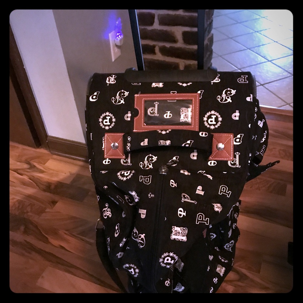 Travel bag on wheels