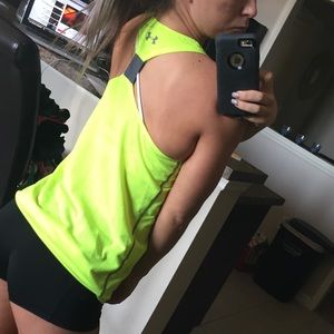 Under armour tank