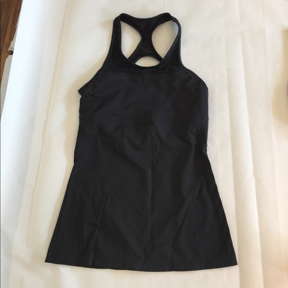 Glyder activewear tank zip pocket, mesh details