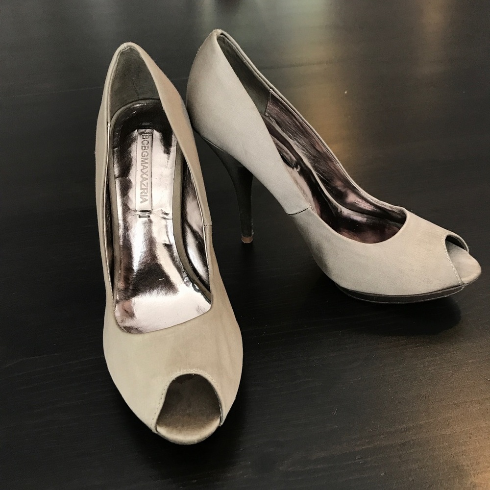 ⚡️Spring Sale⚡️ BCBGMAXAZRIA Satin Peep Toe Pumps