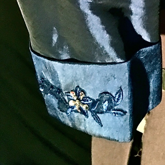 NAVY BLUE BOLERO w/ SPARKLE SLEEVES & GOLD BROOCH - Picture 4 of 5