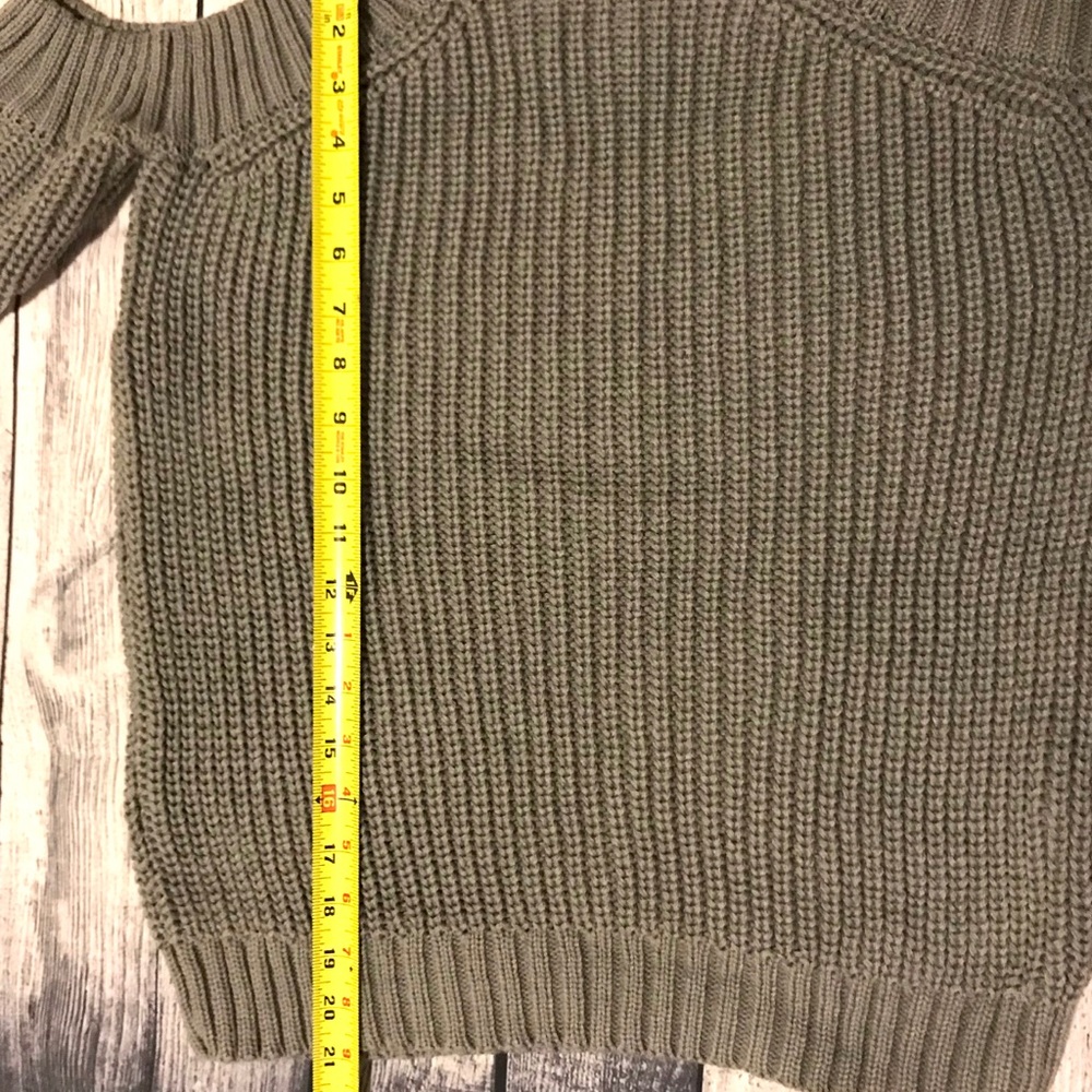 TURTLENECK COLD SHOULDER SWEATER - Picture 5 of 5