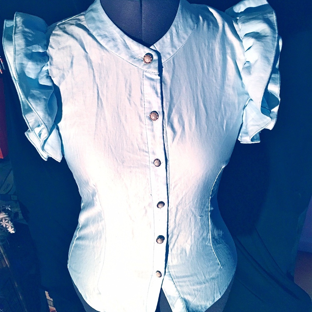 BABY BLUE TOP w/ RUFFLE SLEEVES & PEARL BUTTONS