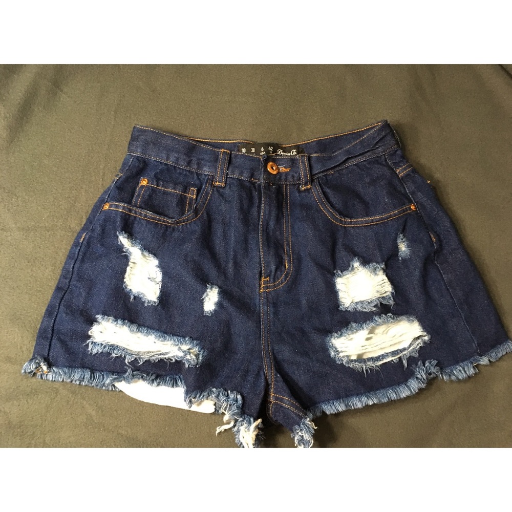 Size 6 highwaisted jean shorts!